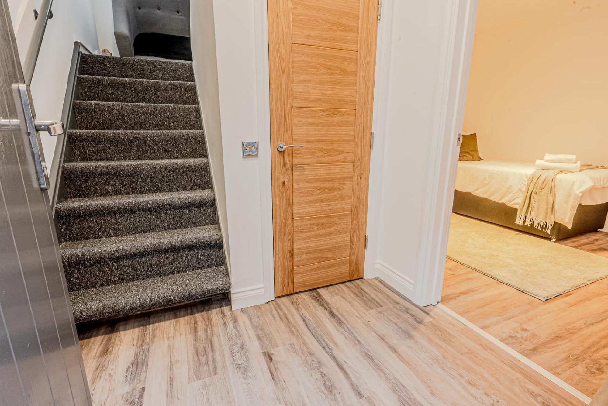 Stunning Three Bedroom Townhouse In The Jewellery Quarter, Birmingham City Centre Sleeps 5- Free Parking Exterior photo