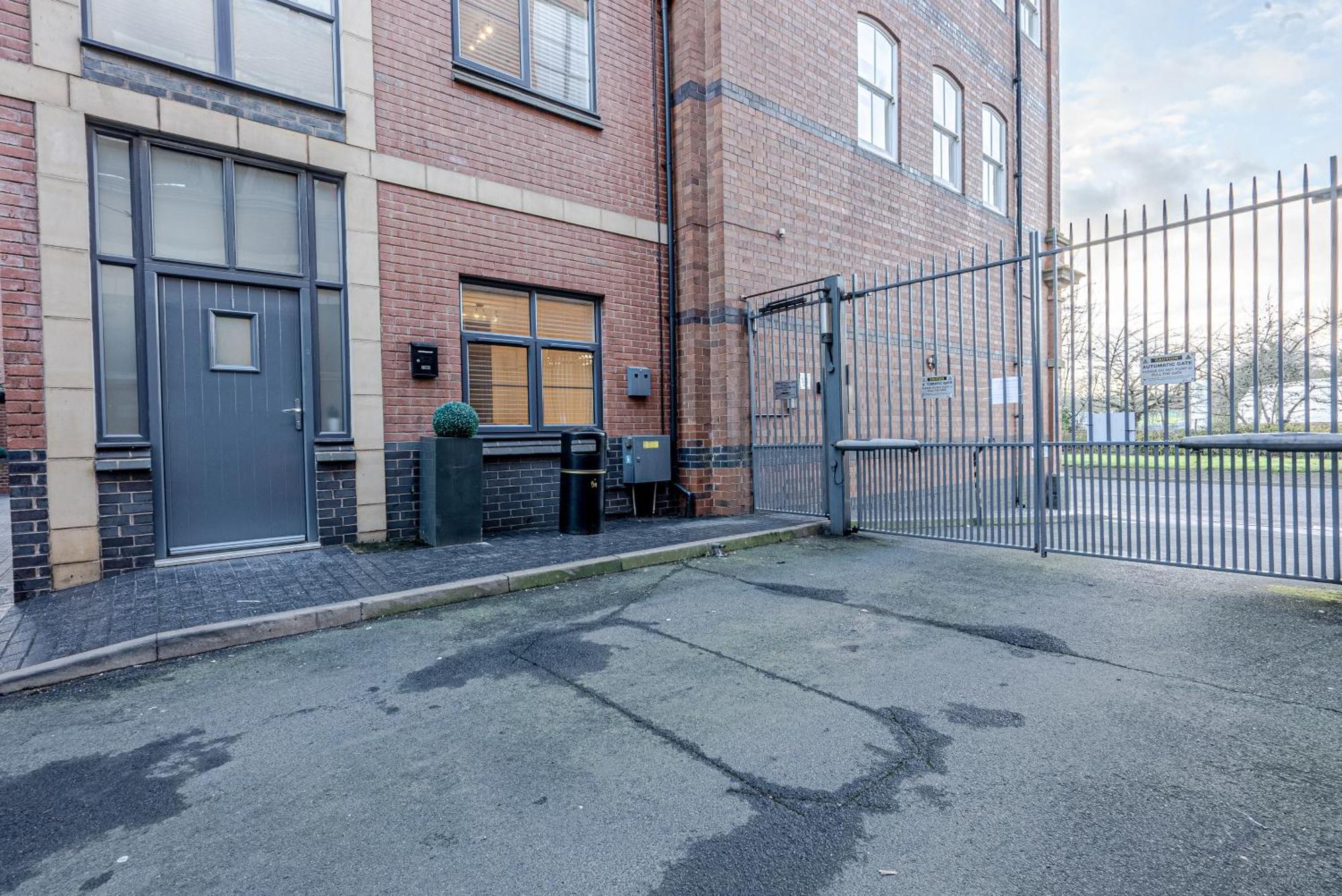 Stunning Three Bedroom Townhouse In The Jewellery Quarter, Birmingham City Centre Sleeps 5- Free Parking Exterior photo