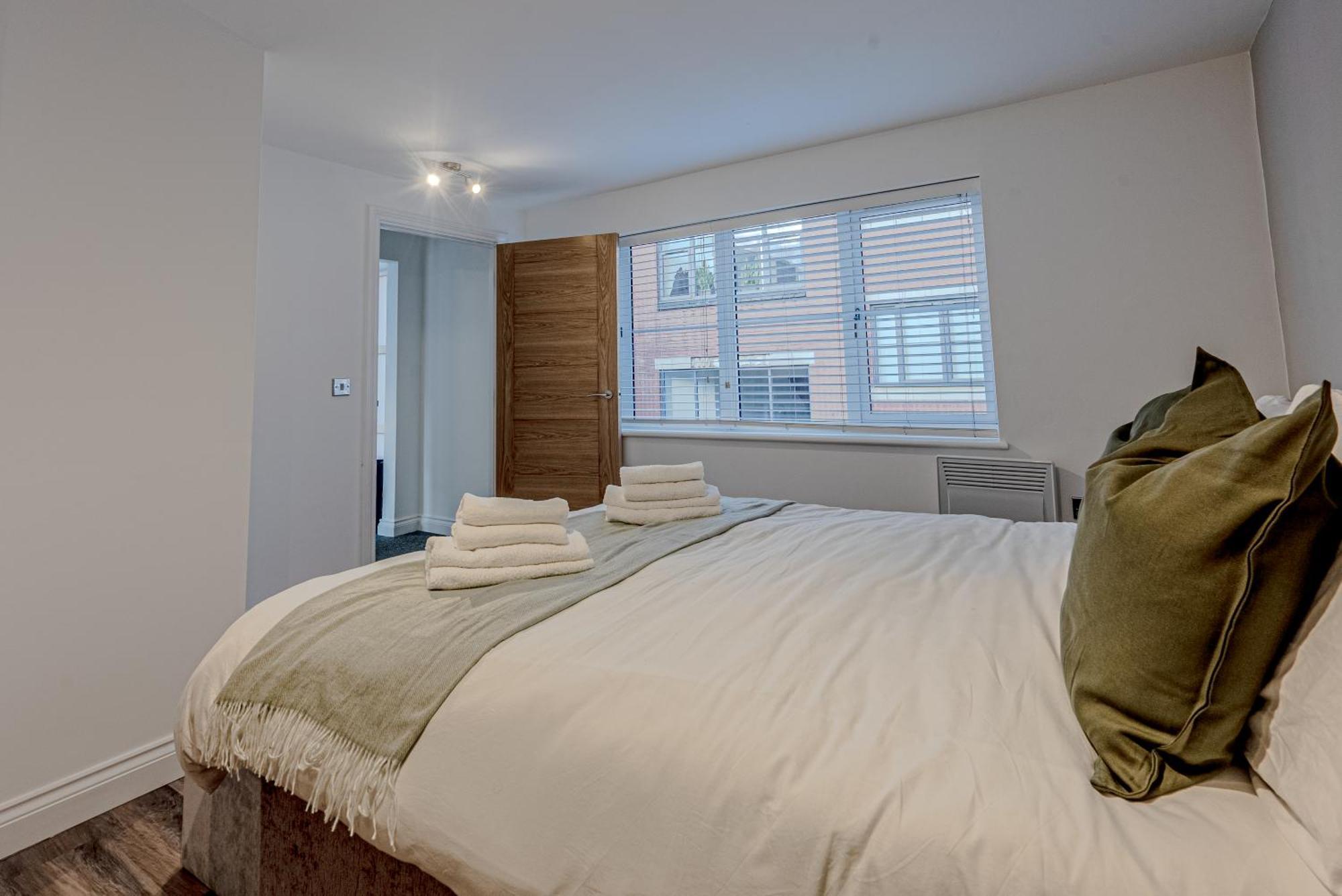 Stunning Three Bedroom Townhouse In The Jewellery Quarter, Birmingham City Centre Sleeps 5- Free Parking Exterior photo