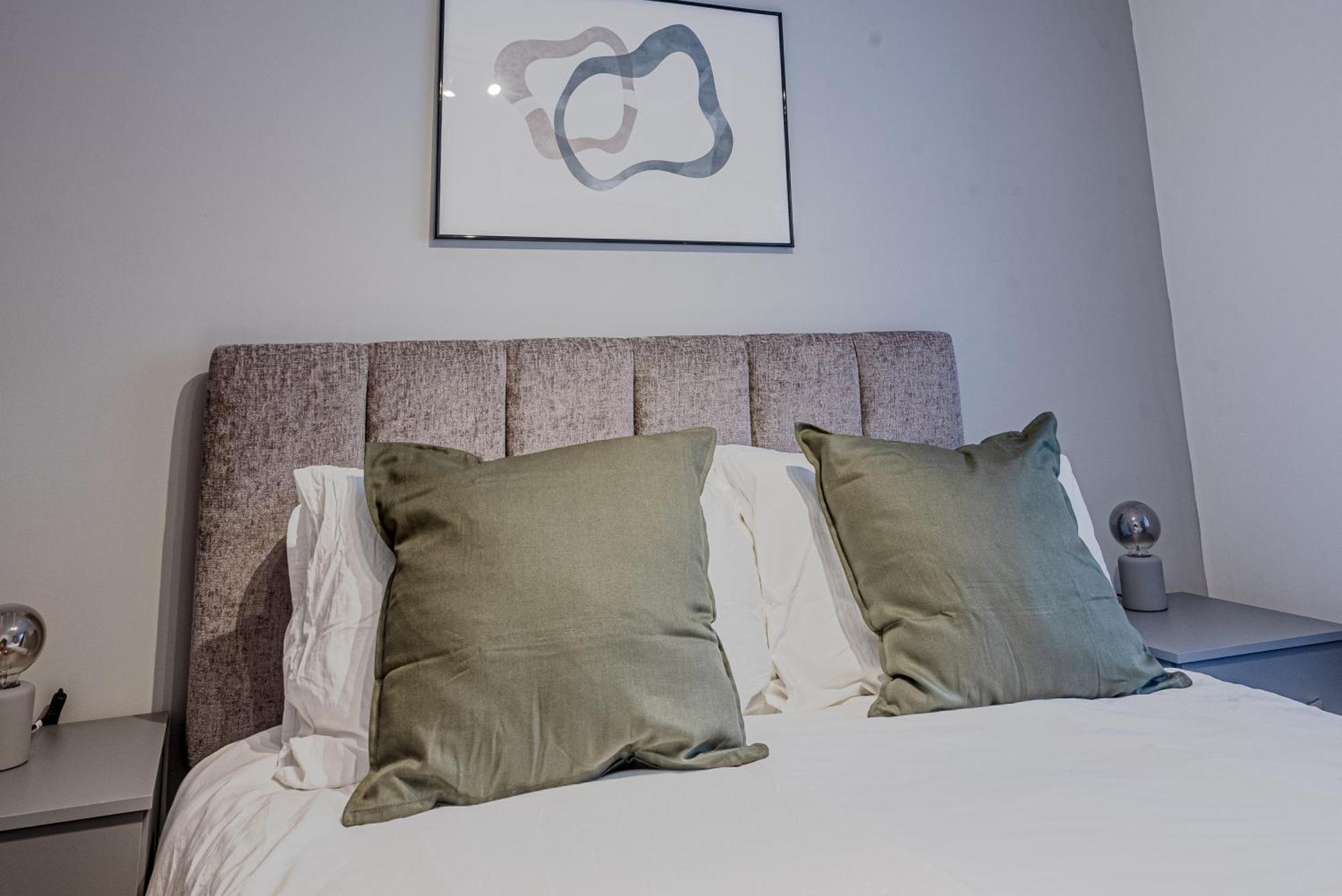 Stunning Three Bedroom Townhouse In The Jewellery Quarter, Birmingham City Centre Sleeps 5- Free Parking Exterior photo